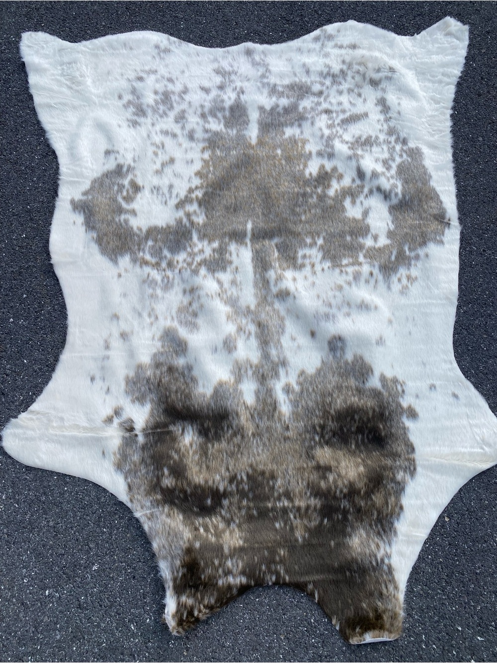 New Powell Linon Speckled faux Cowhide Rug 5’x6’5”